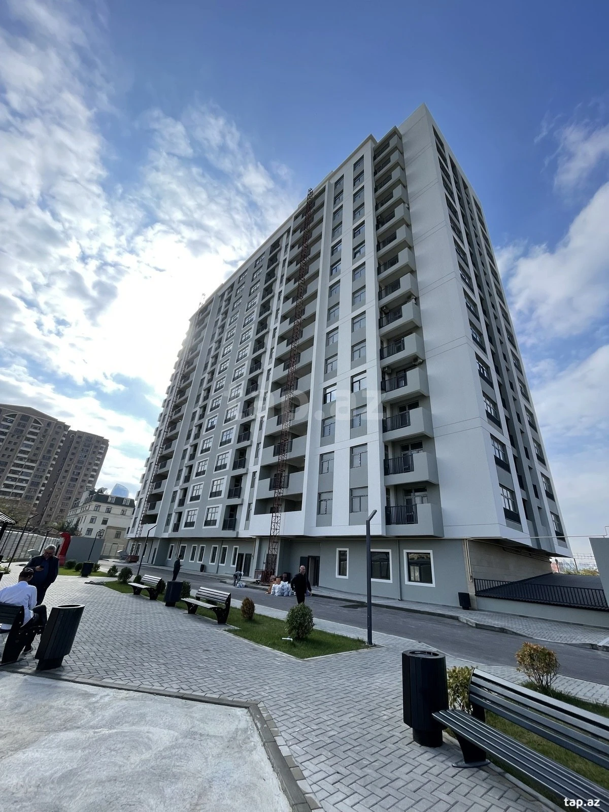Satılır 4 otaqlı yeni tikili 175 m²