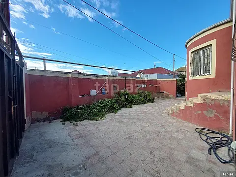 Satılır 4 otaqlı həyət evi