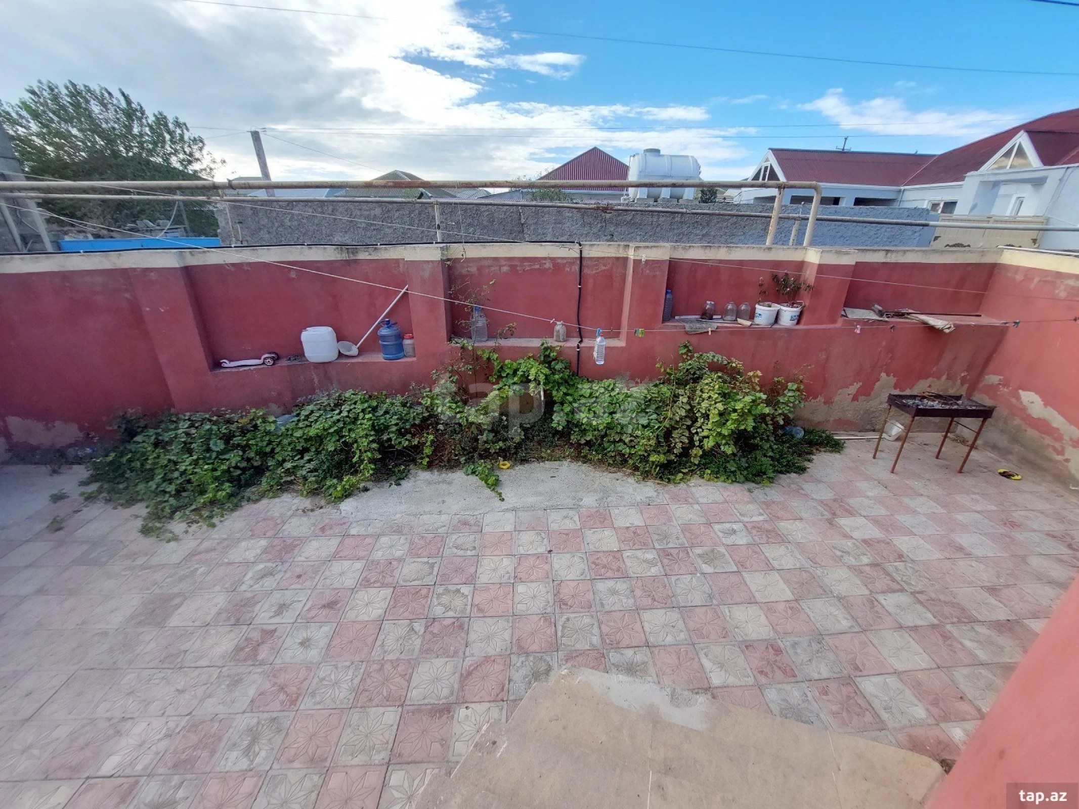 Satılır 4 otaqlı həyət evi