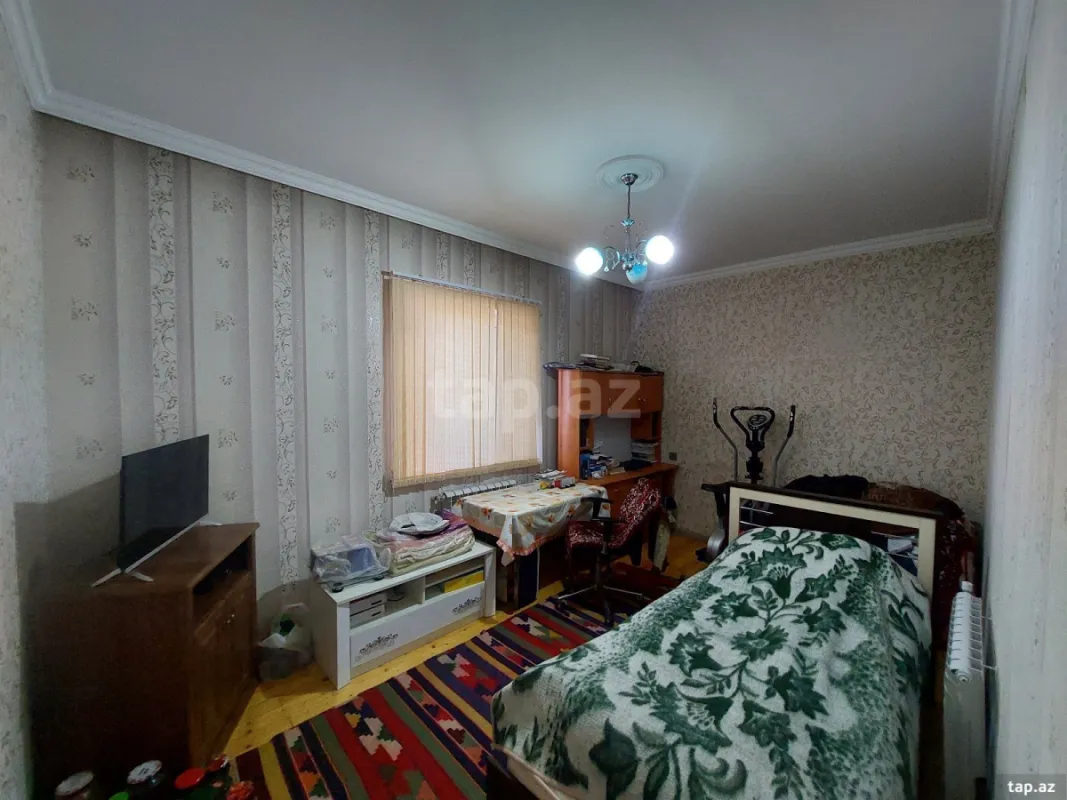 Satılır 4 otaqlı həyət evi