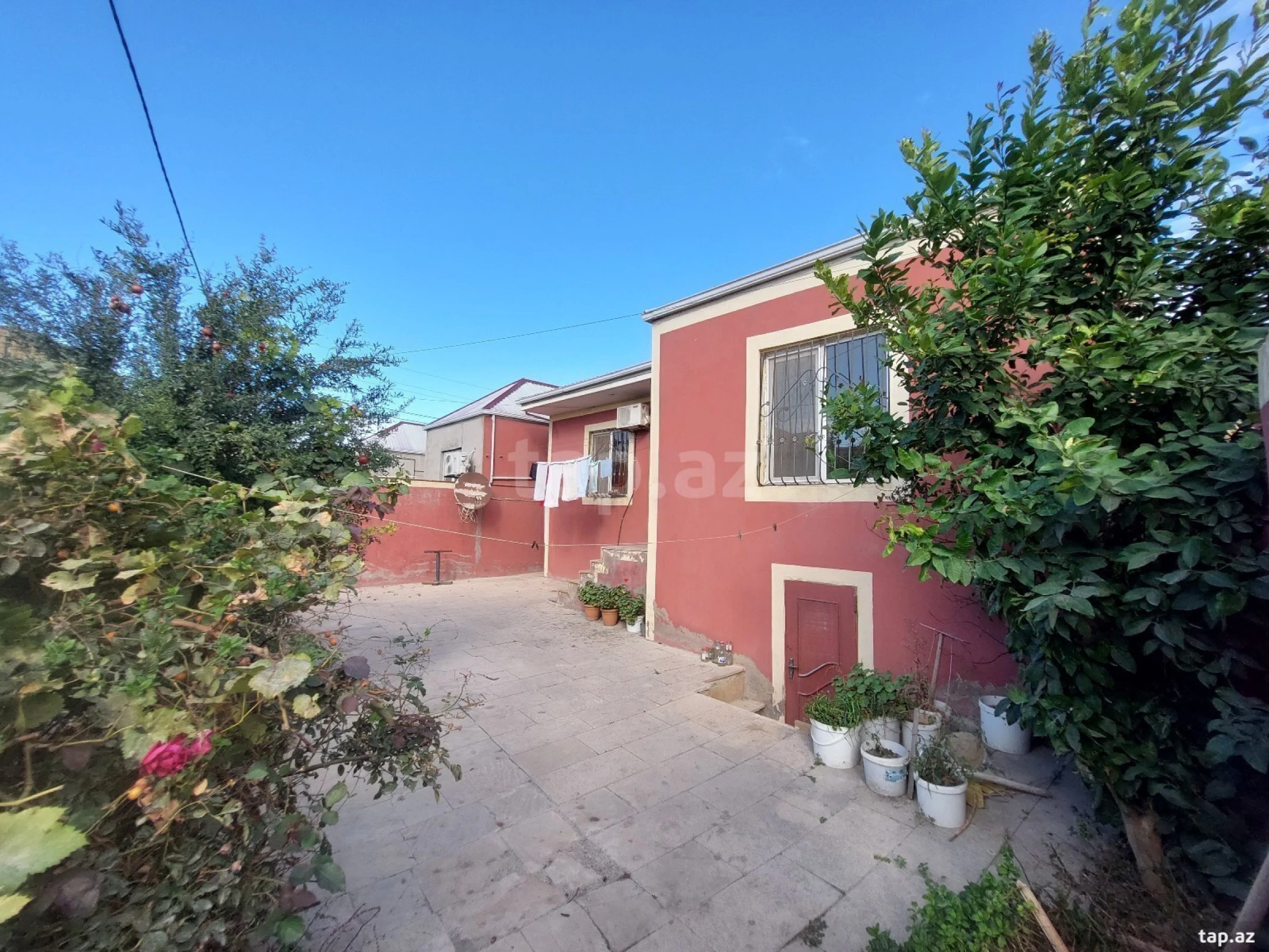 Satılır 4 otaqlı həyət evi