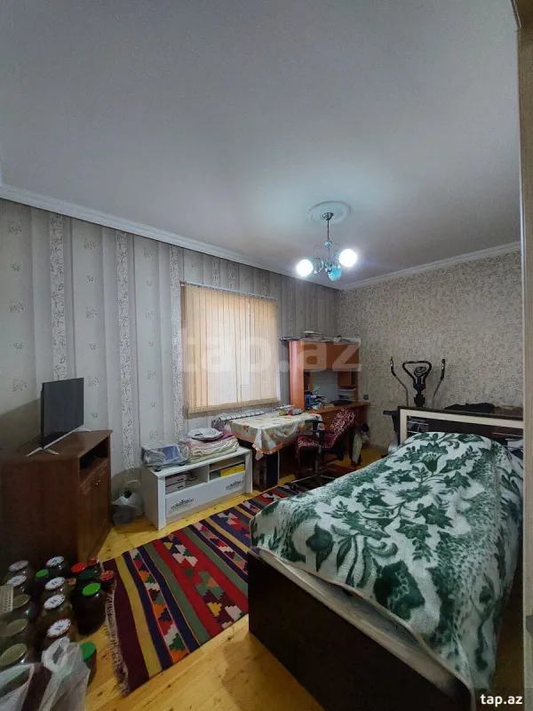 Satılır 4 otaqlı həyət evi