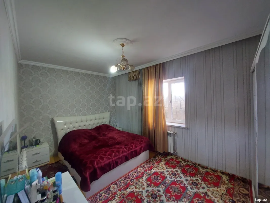 Satılır 4 otaqlı həyət evi