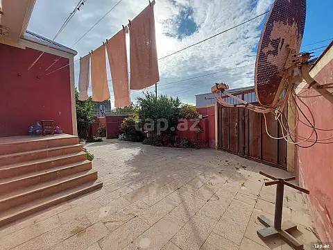Satılır 4 otaqlı həyət evi