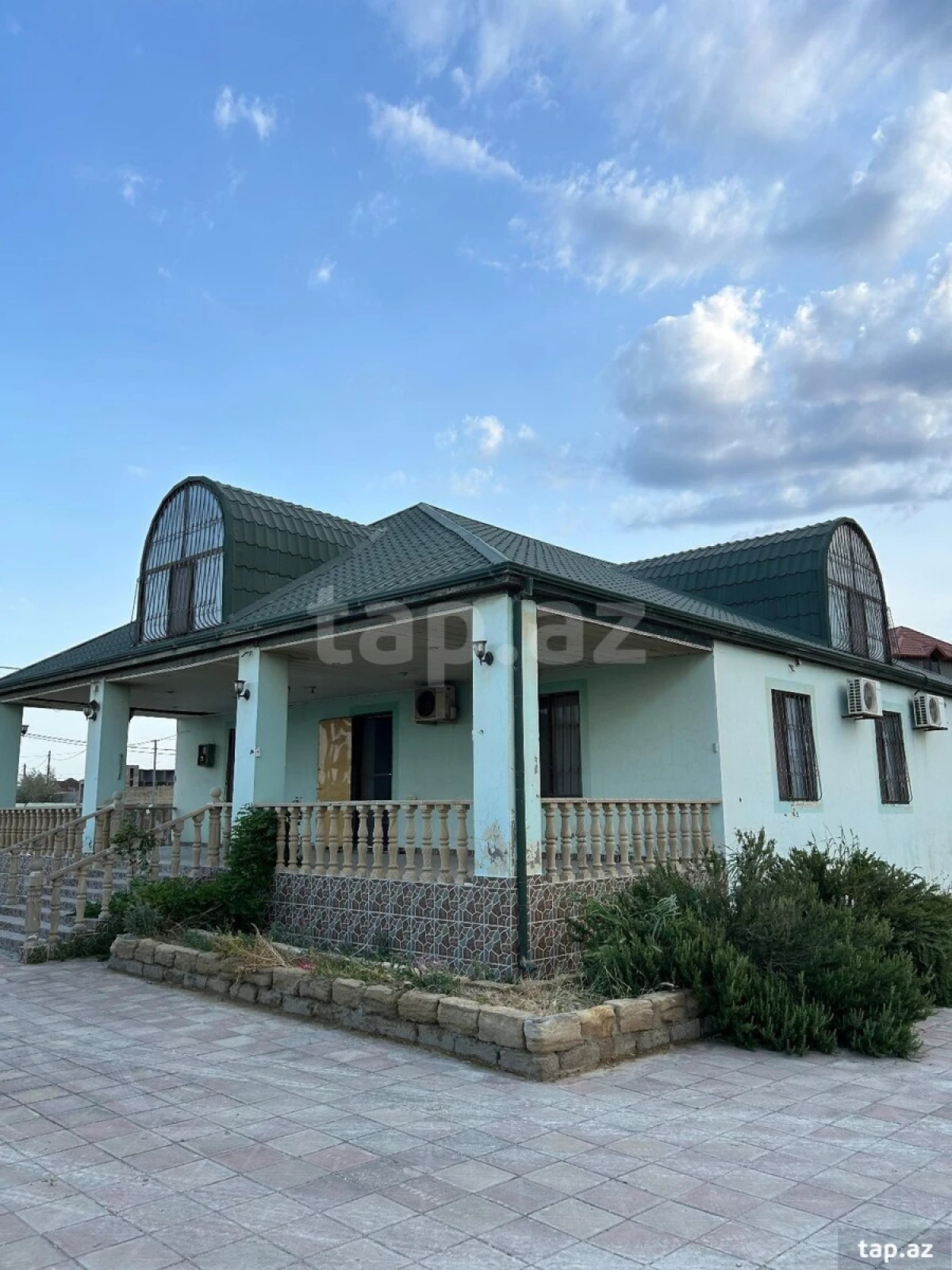 Satılır 5 otaqlı həyət evi