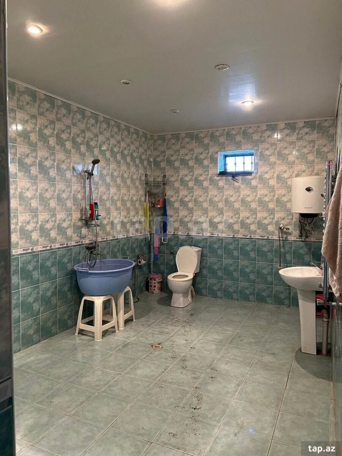 Satılır 5 otaqlı həyət evi