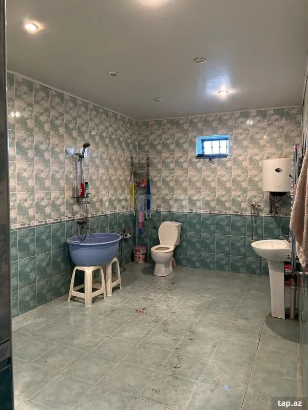 Satılır 5 otaqlı həyət evi