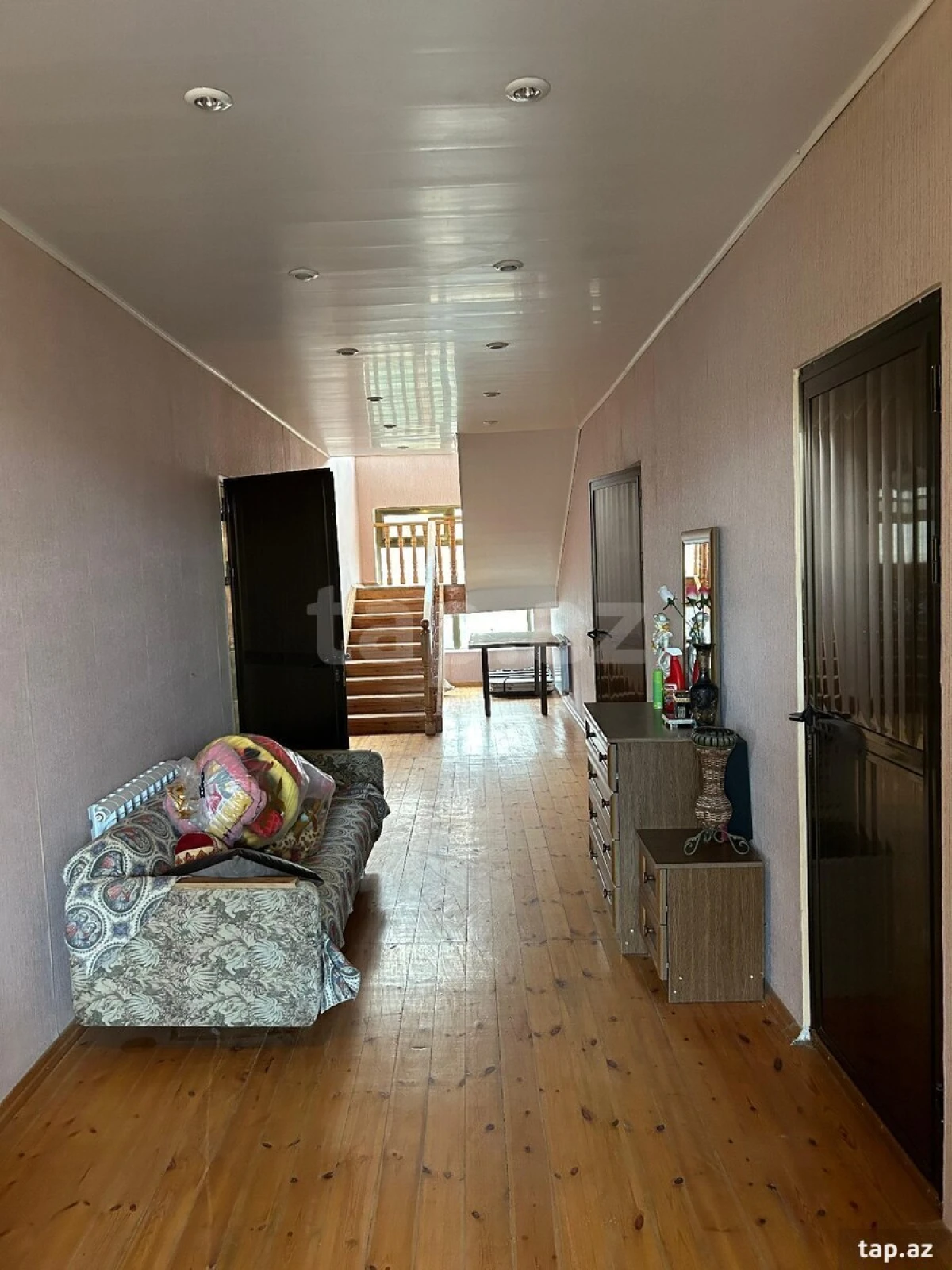 Satılır 5 otaqlı həyət evi