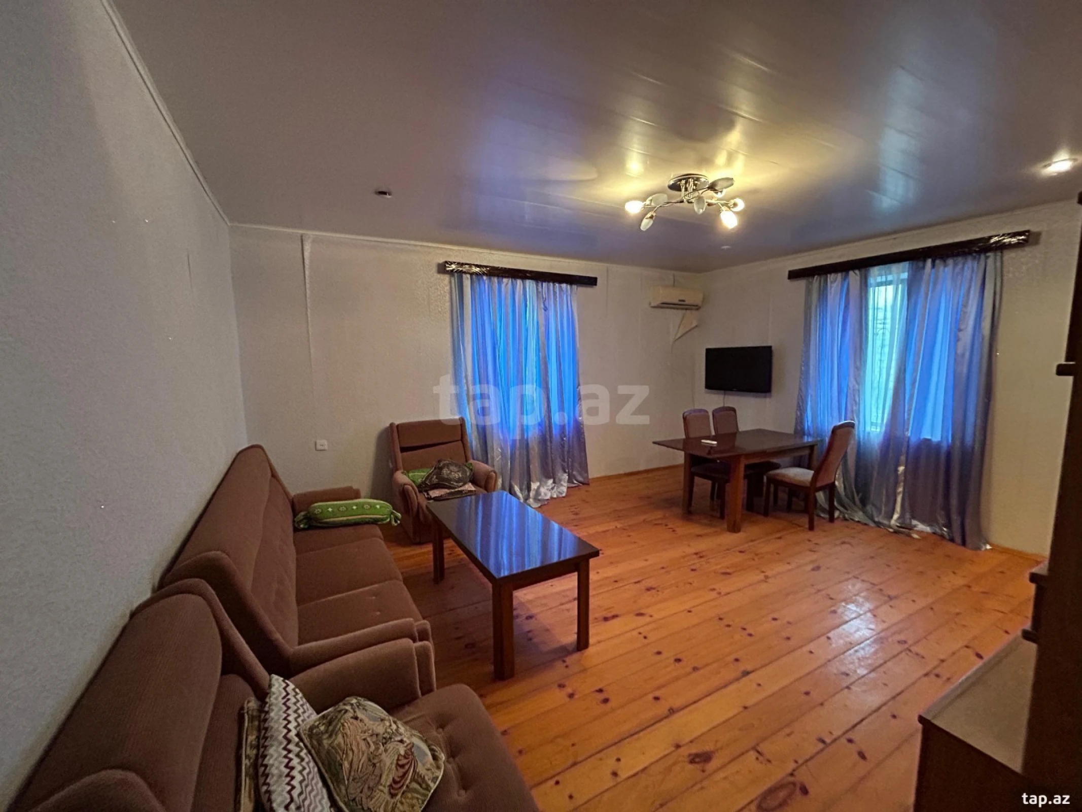 Satılır 5 otaqlı həyət evi