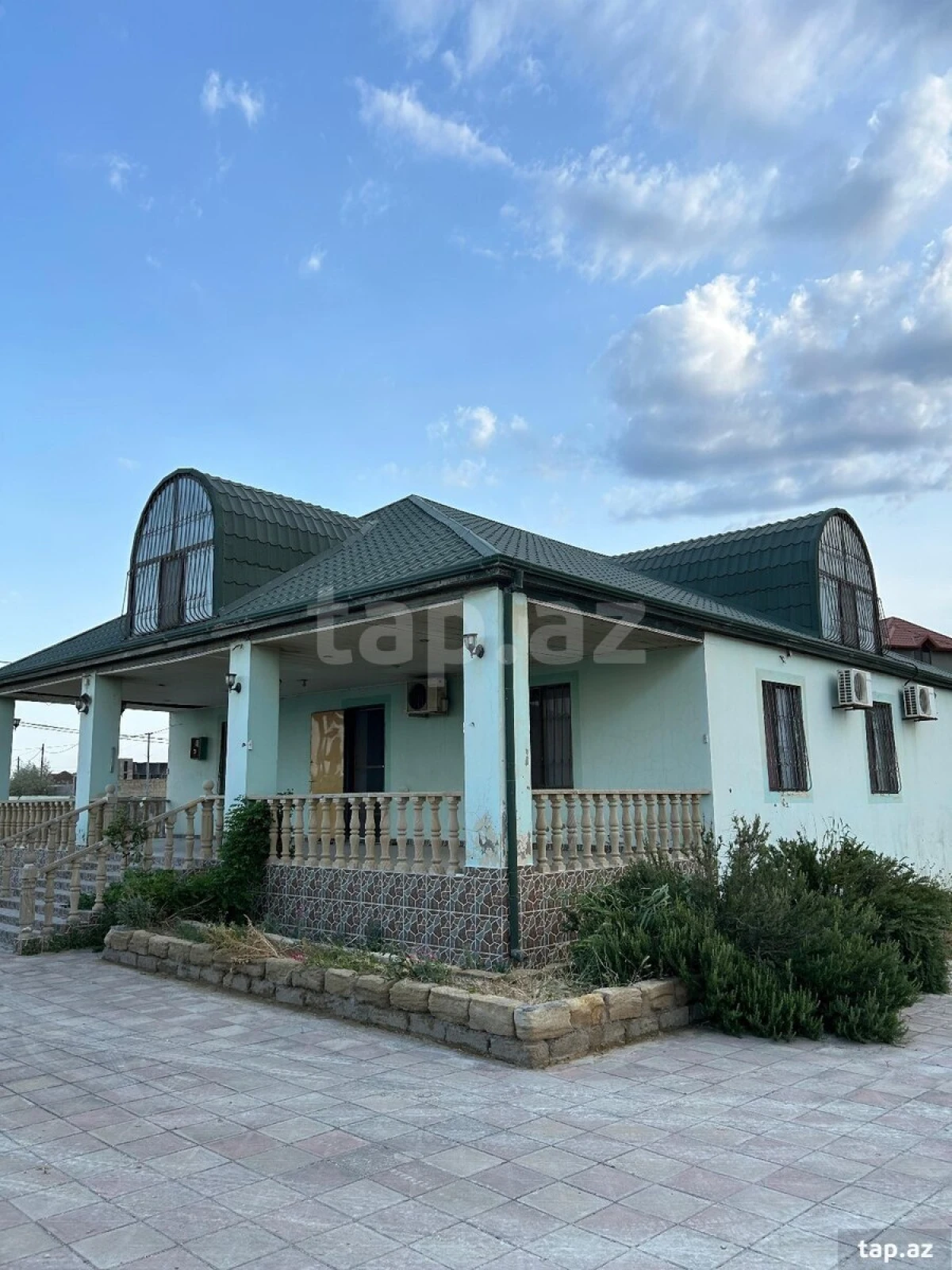 Satılır 5 otaqlı həyət evi