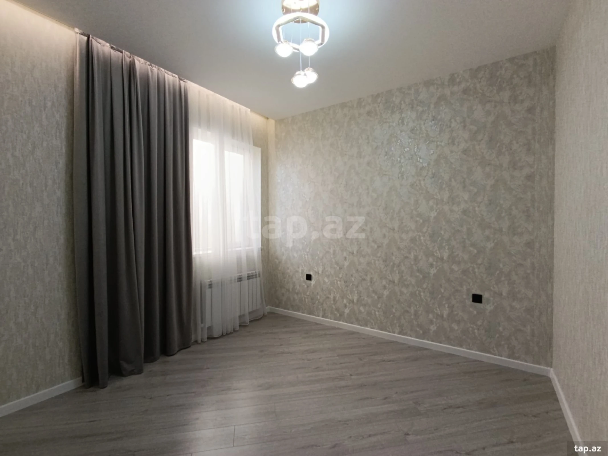 Satılır 5 otaqlı həyət evi