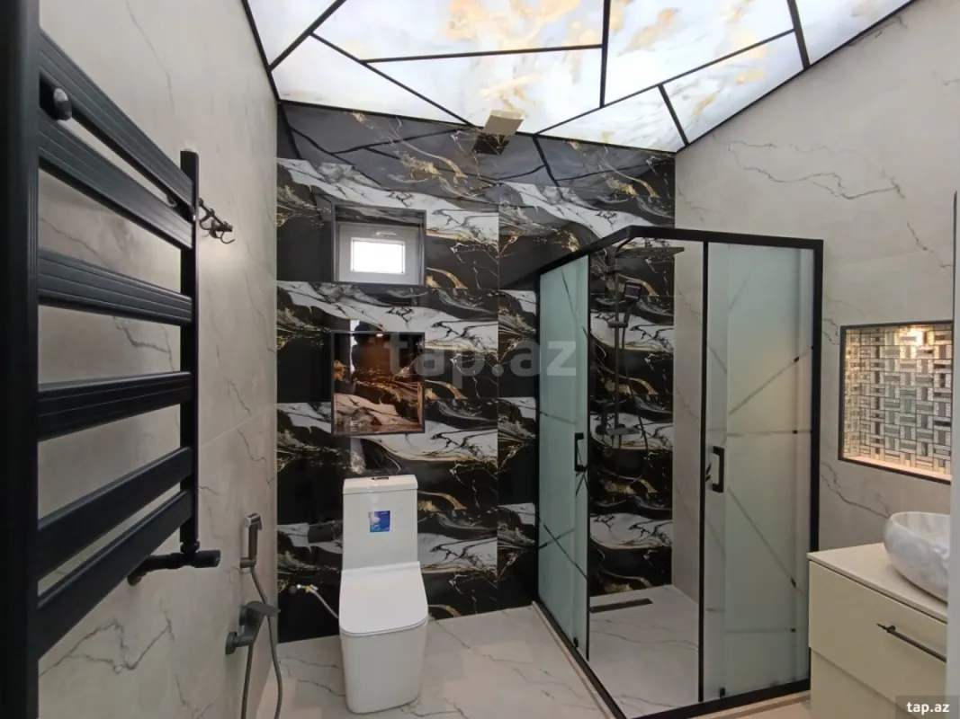 Satılır 5 otaqlı həyət evi