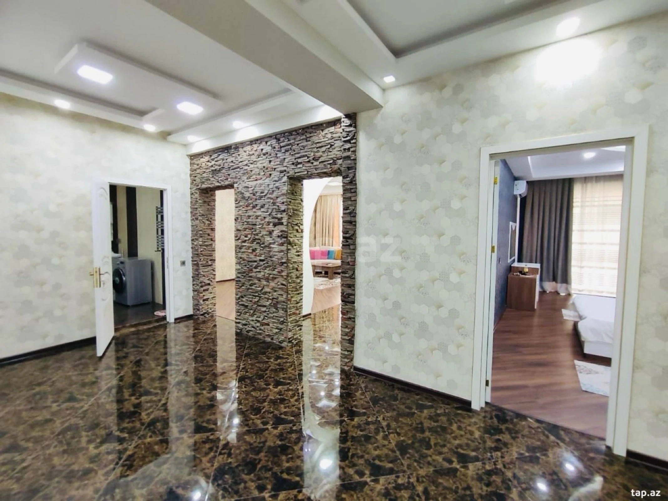 Kirayə verilir 2 otaqlı yeni tikili 100 m²