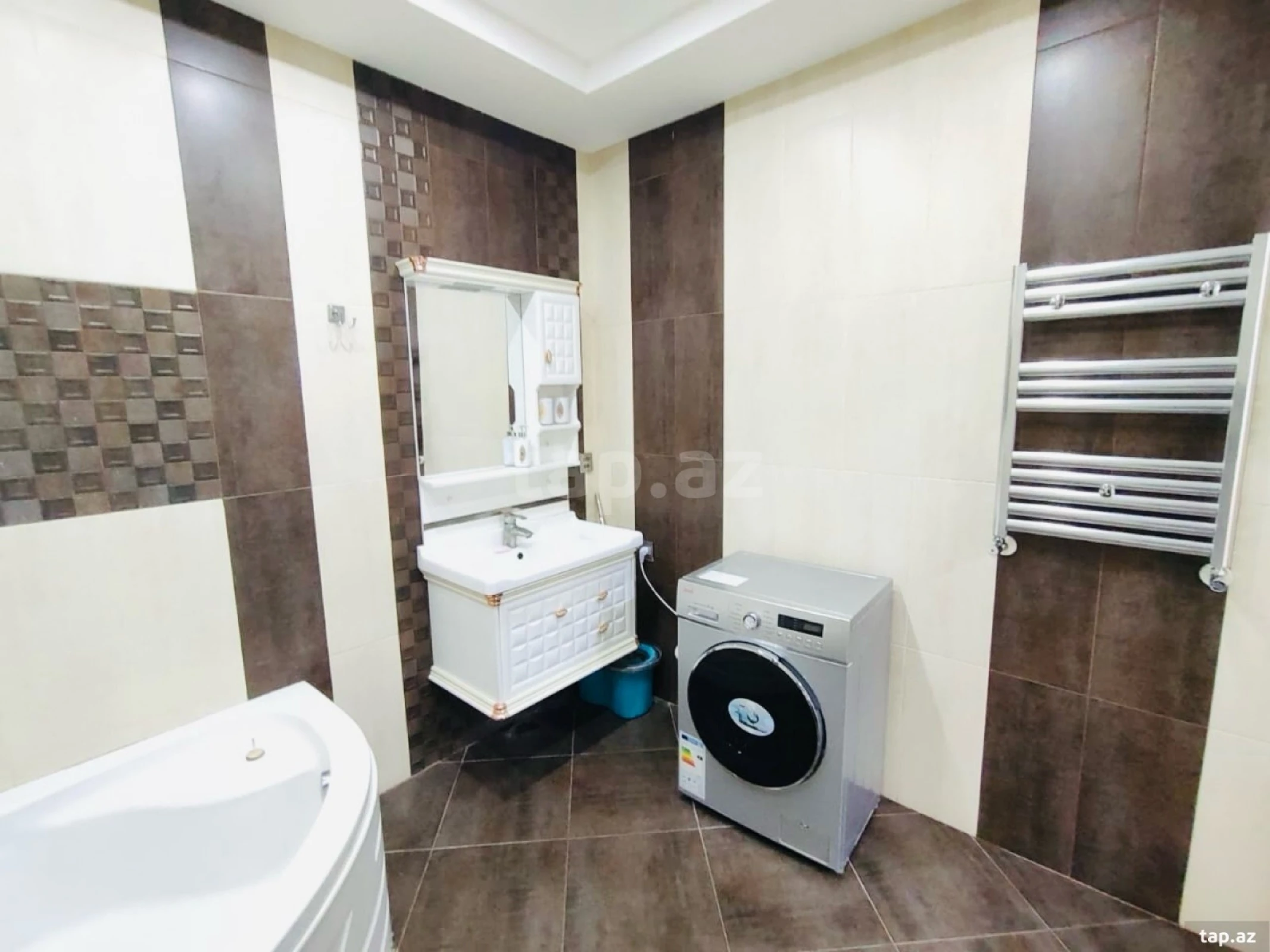 Kirayə verilir 2 otaqlı yeni tikili 100 m²