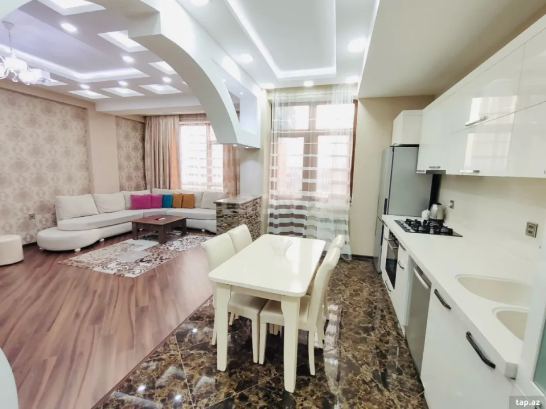 Kirayə verilir 2 otaqlı yeni tikili 100 m²