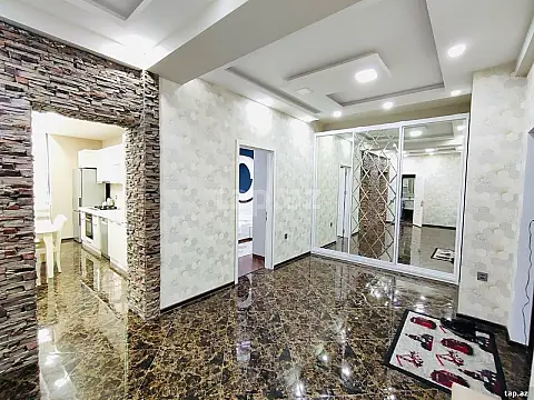 Kirayə verilir 2 otaqlı yeni tikili 100 m²