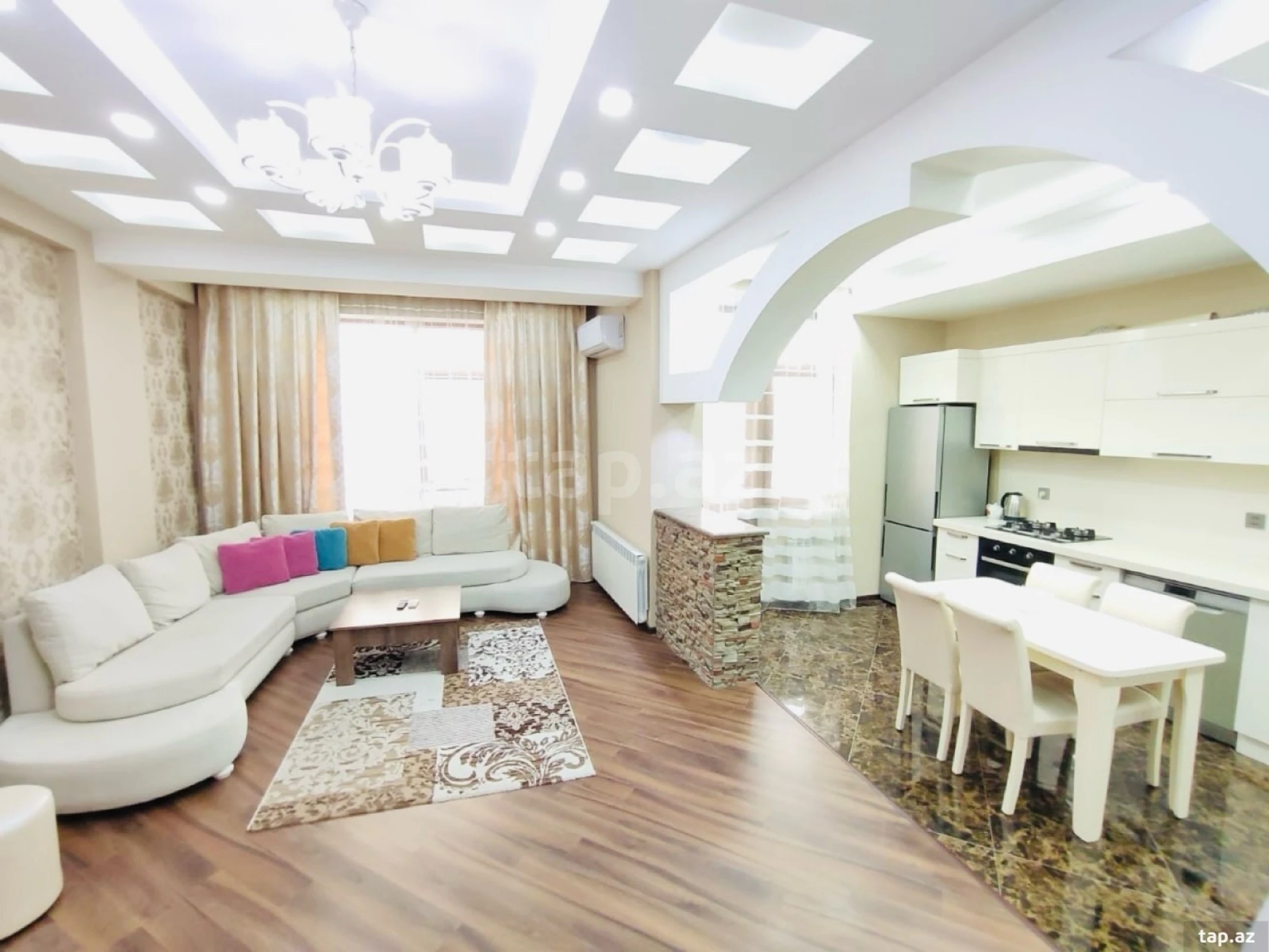 Kirayə verilir 2 otaqlı yeni tikili 100 m²