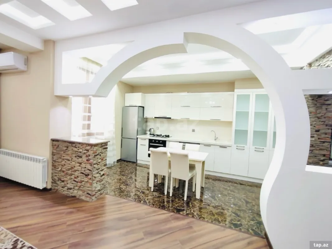 Kirayə verilir 2 otaqlı yeni tikili 100 m²