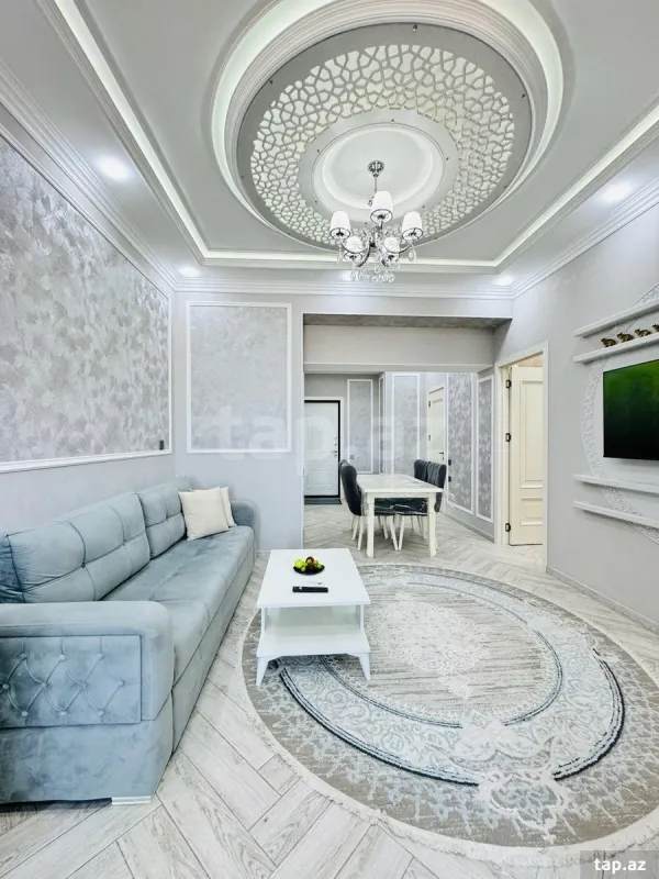 Kirayə verilir 3 otaqlı yeni tikili 80 m²