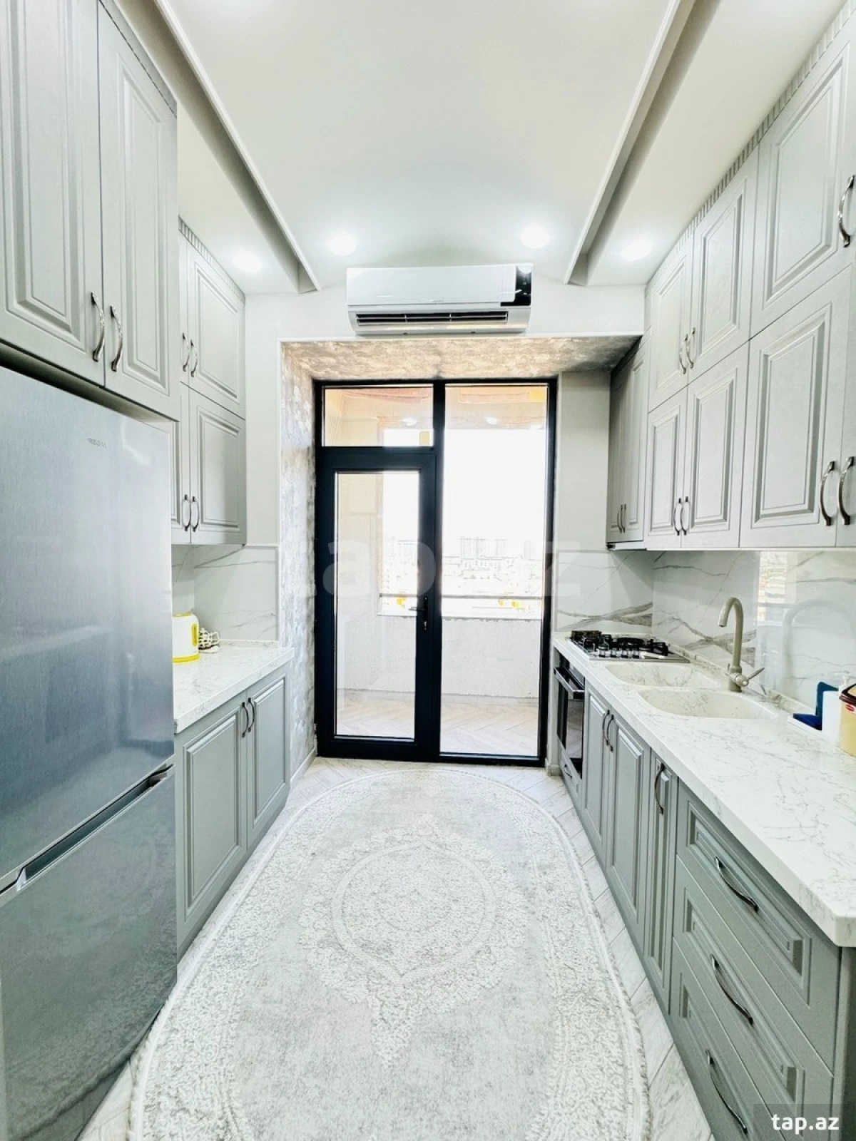 Kirayə verilir 3 otaqlı yeni tikili 80 m²