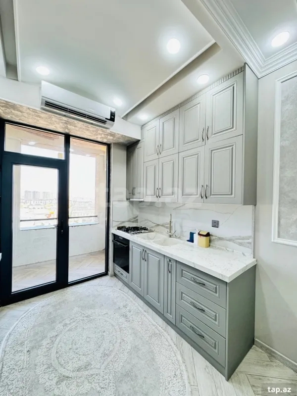 Kirayə verilir 3 otaqlı yeni tikili 80 m²