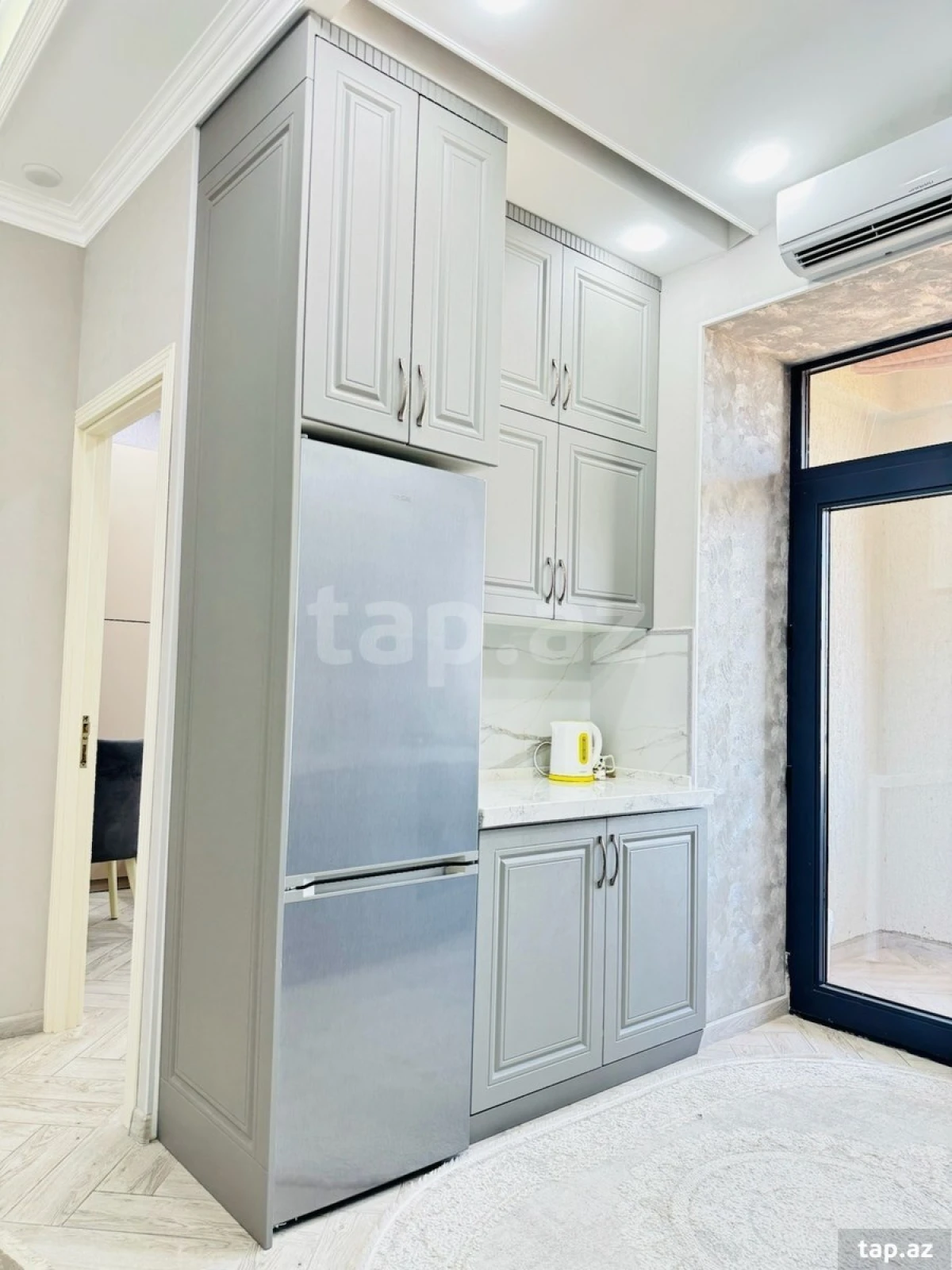 Kirayə verilir 3 otaqlı yeni tikili 80 m²