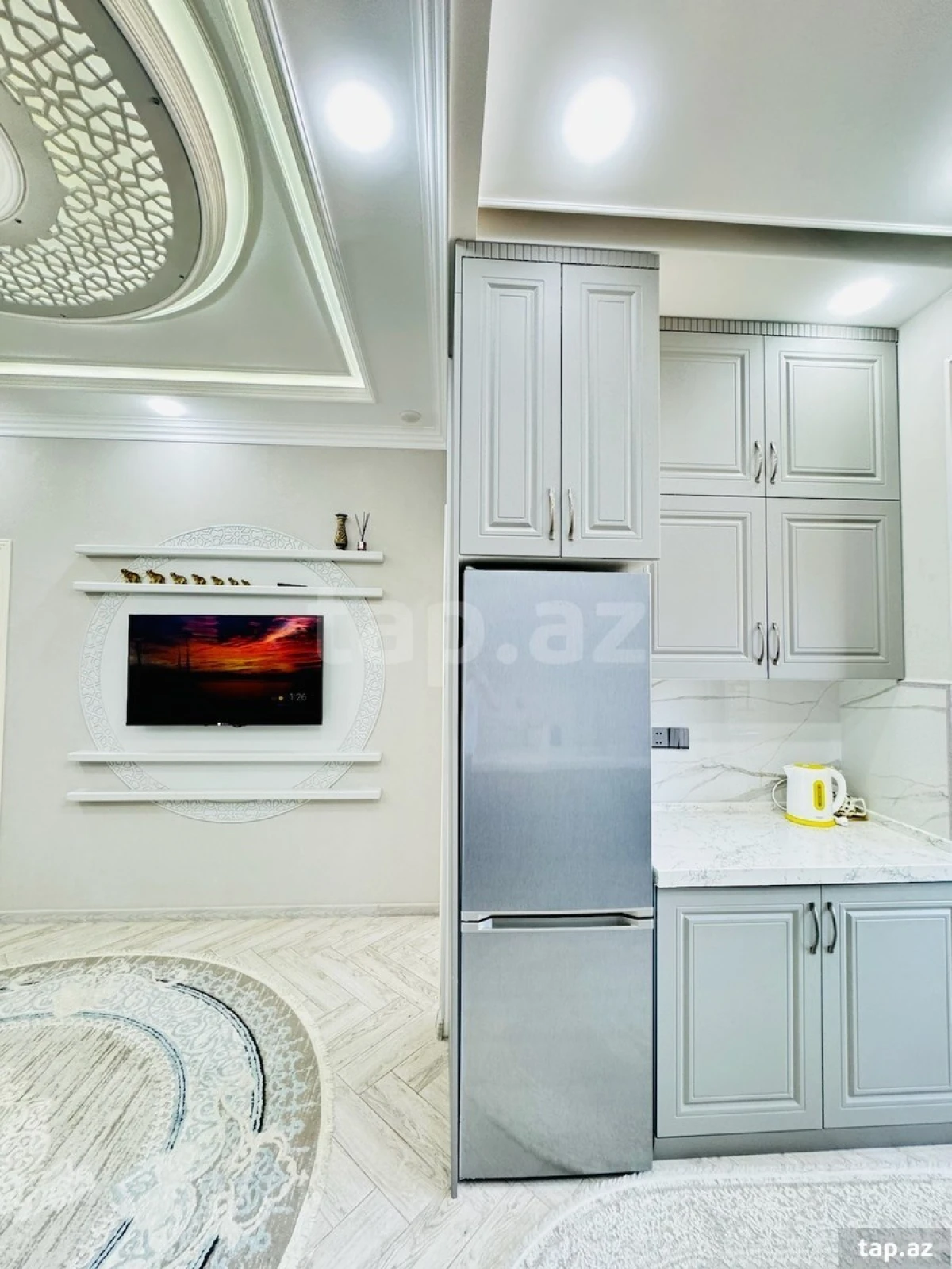 Kirayə verilir 3 otaqlı yeni tikili 80 m²