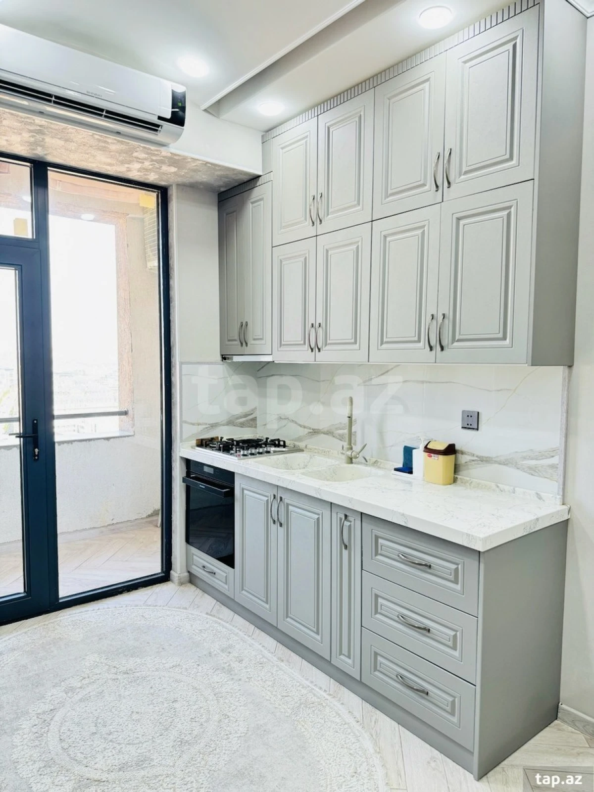 Kirayə verilir 3 otaqlı yeni tikili 80 m²