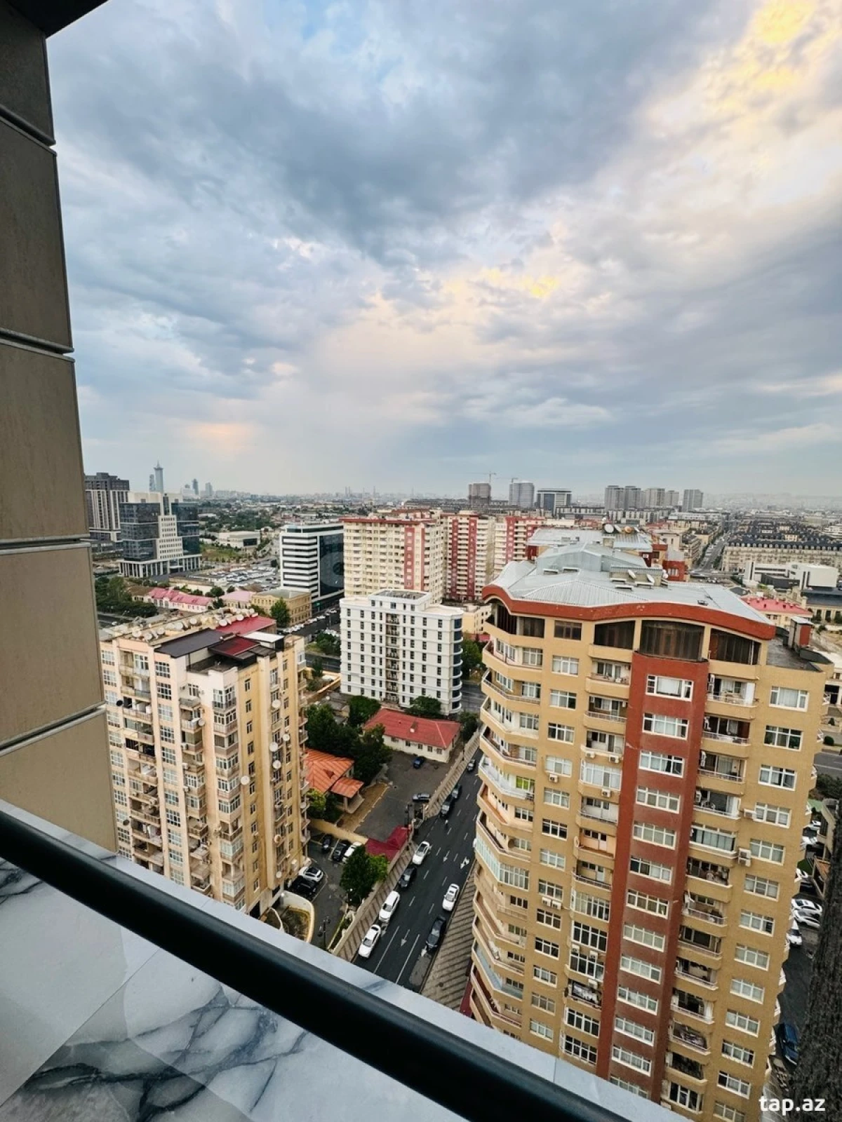 Kirayə verilir 3 otaqlı yeni tikili 80 m²