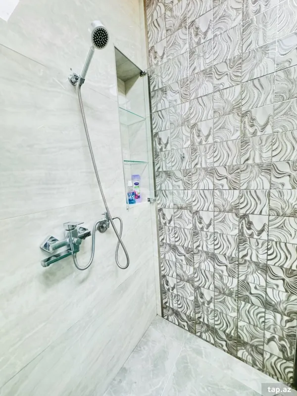 Kirayə verilir 3 otaqlı yeni tikili 80 m²