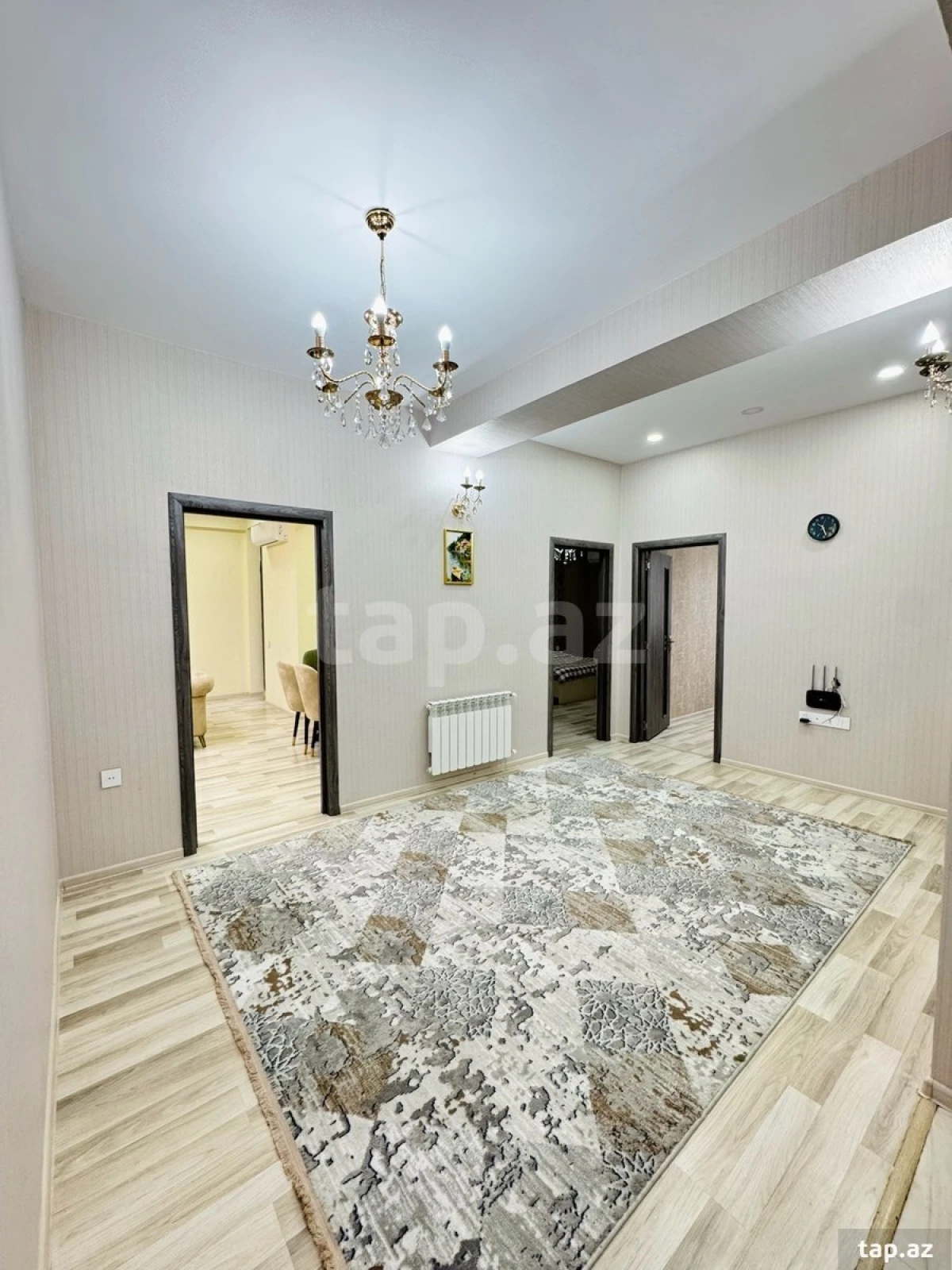 Kirayə verilir 3 otaqlı yeni tikili 120 m²