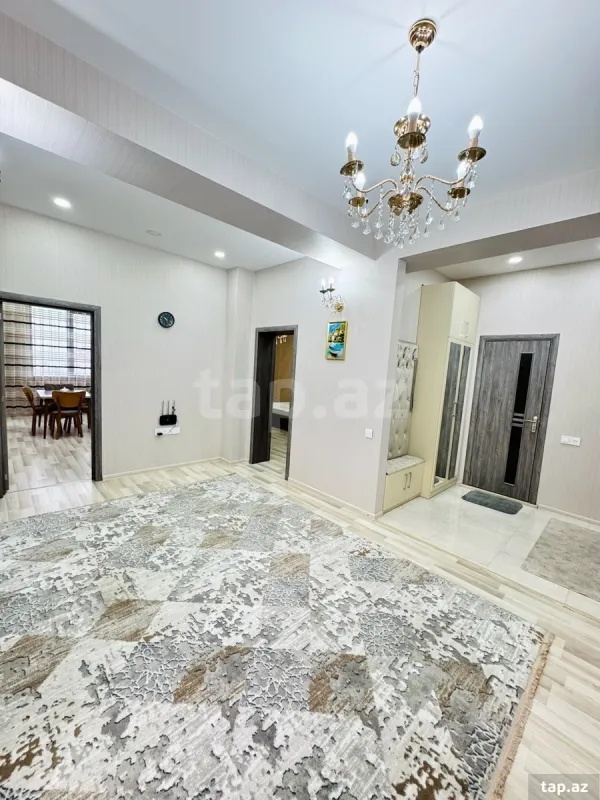 Kirayə verilir 3 otaqlı yeni tikili 120 m²
