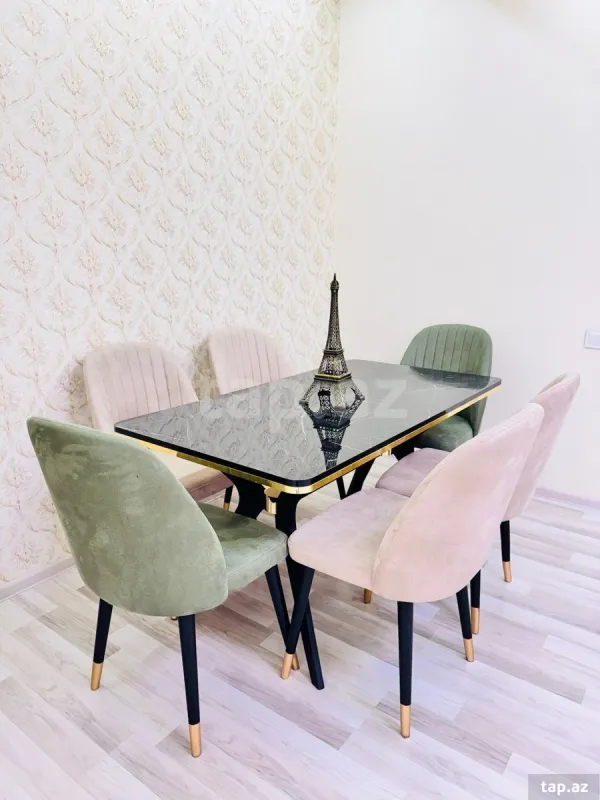 Kirayə verilir 3 otaqlı yeni tikili 120 m²