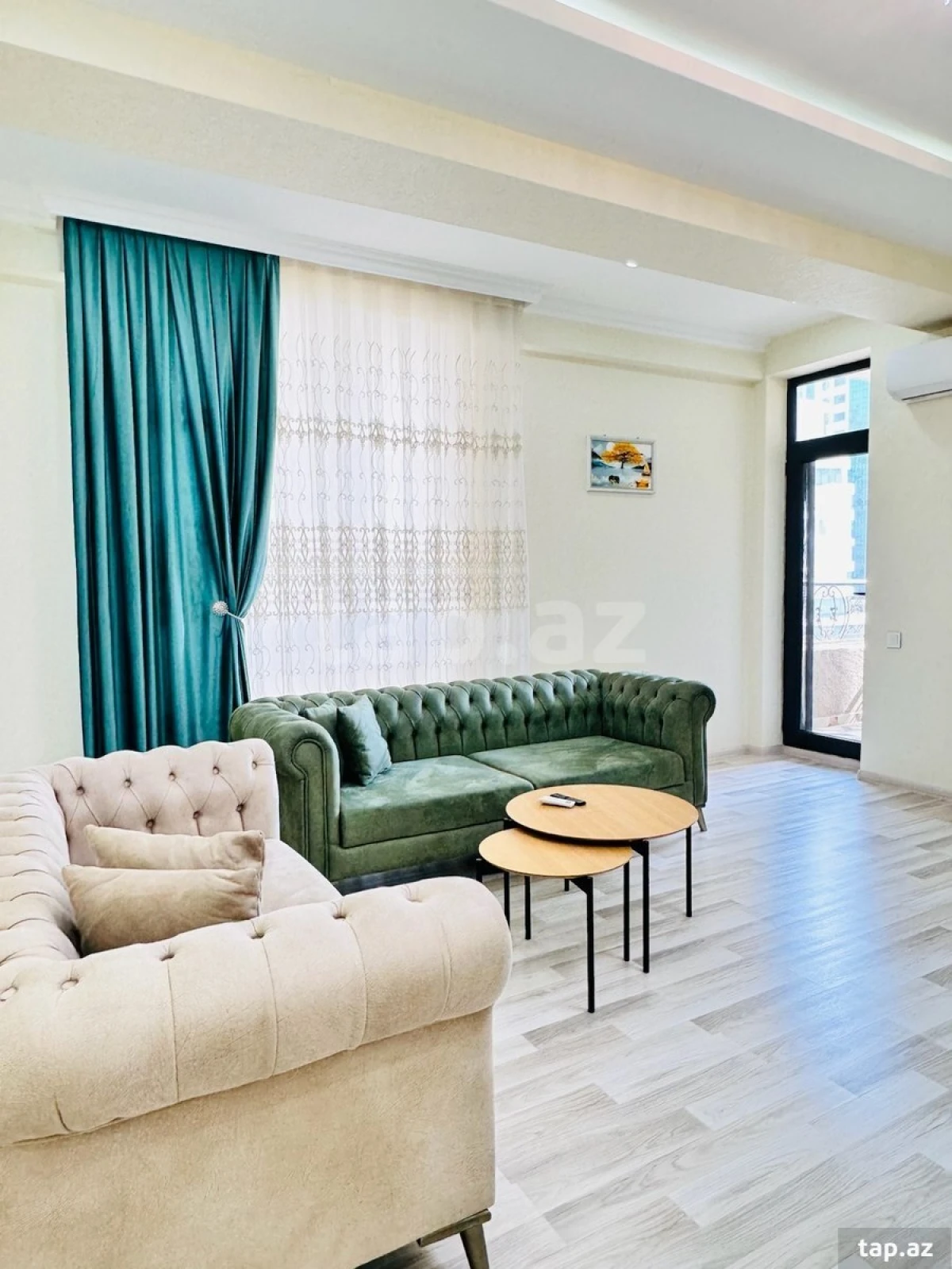 Kirayə verilir 3 otaqlı yeni tikili 120 m²