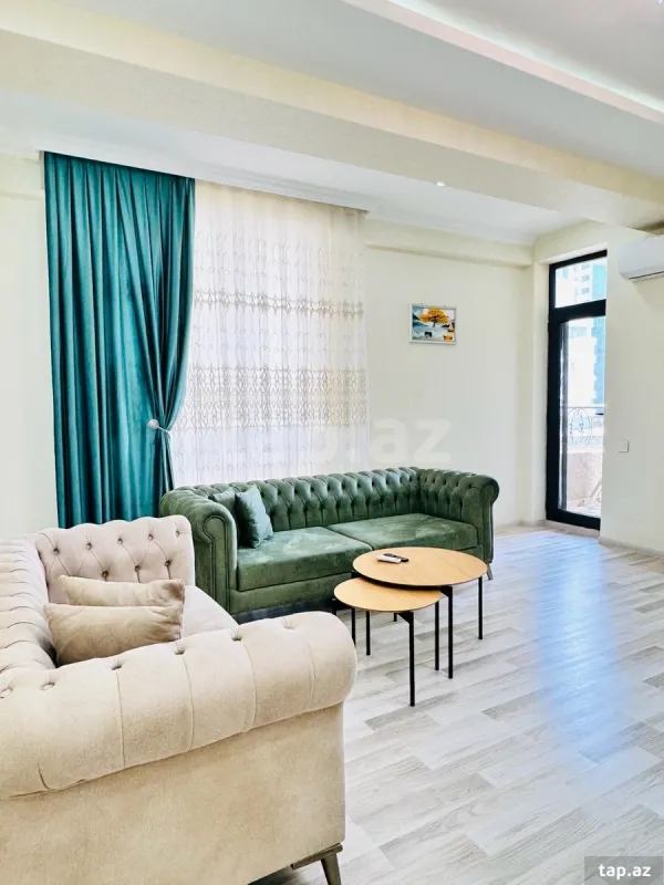 Kirayə verilir 3 otaqlı yeni tikili 120 m²