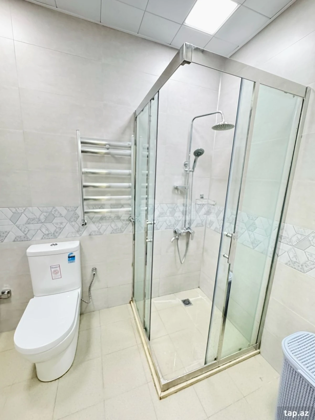 Kirayə verilir 3 otaqlı yeni tikili 120 m²