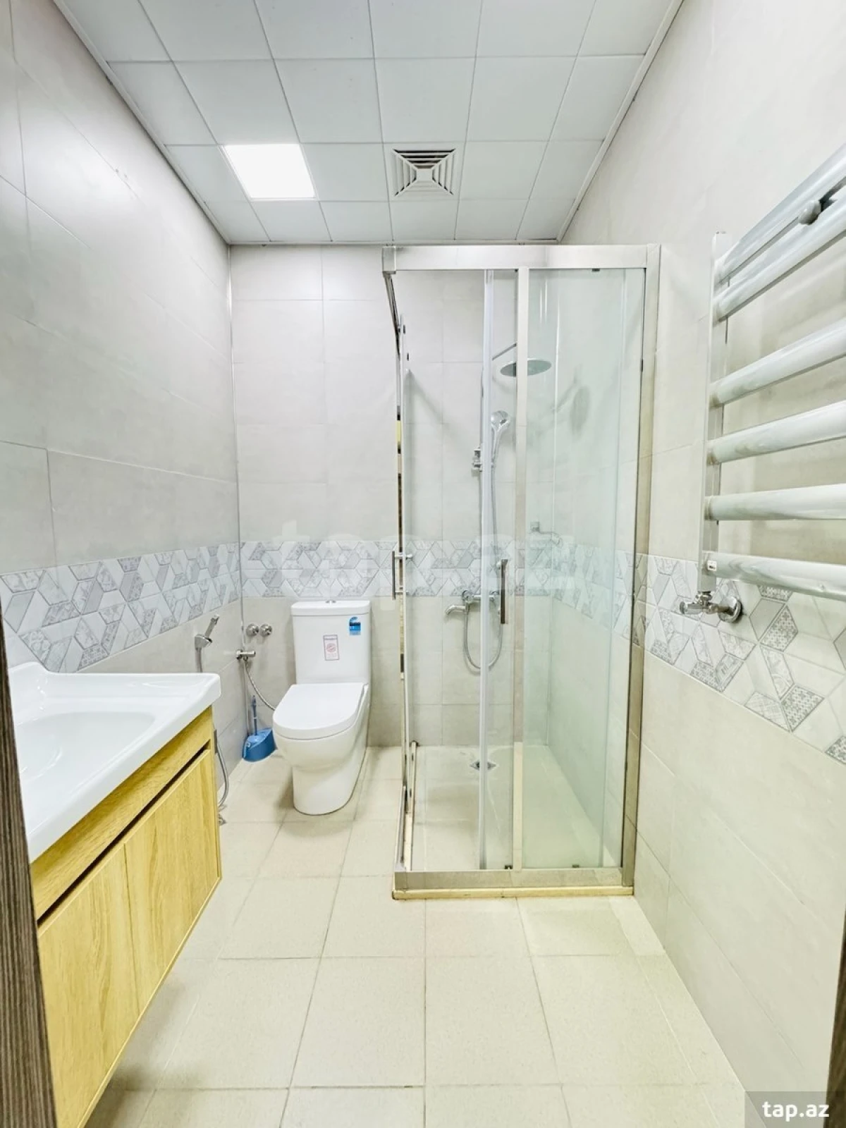 Kirayə verilir 3 otaqlı yeni tikili 120 m²