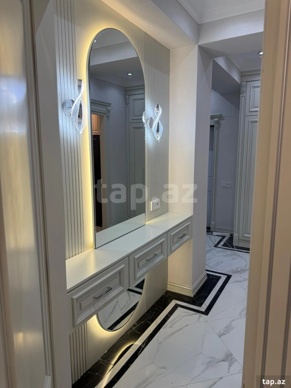 Satılır 3 otaqlı yeni tikili 100 m²