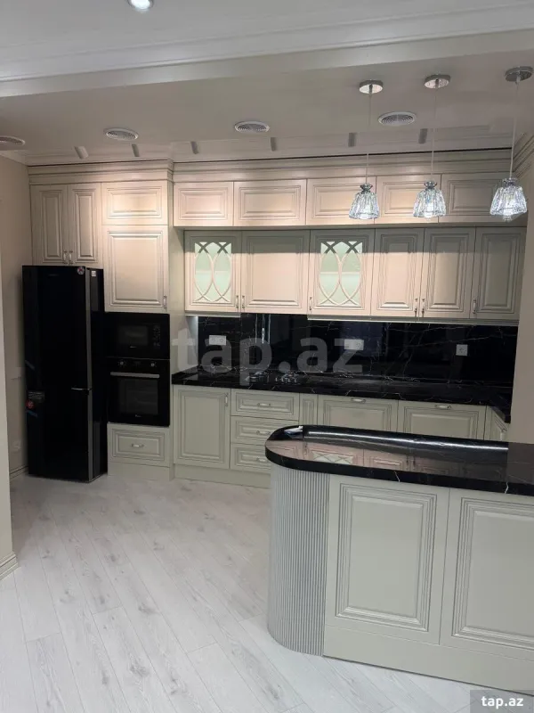 Satılır 3 otaqlı yeni tikili 100 m²