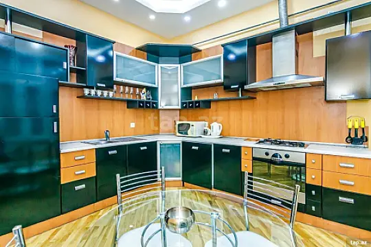 Kirayə verilir 3 otaqlı mənzil 110 m²