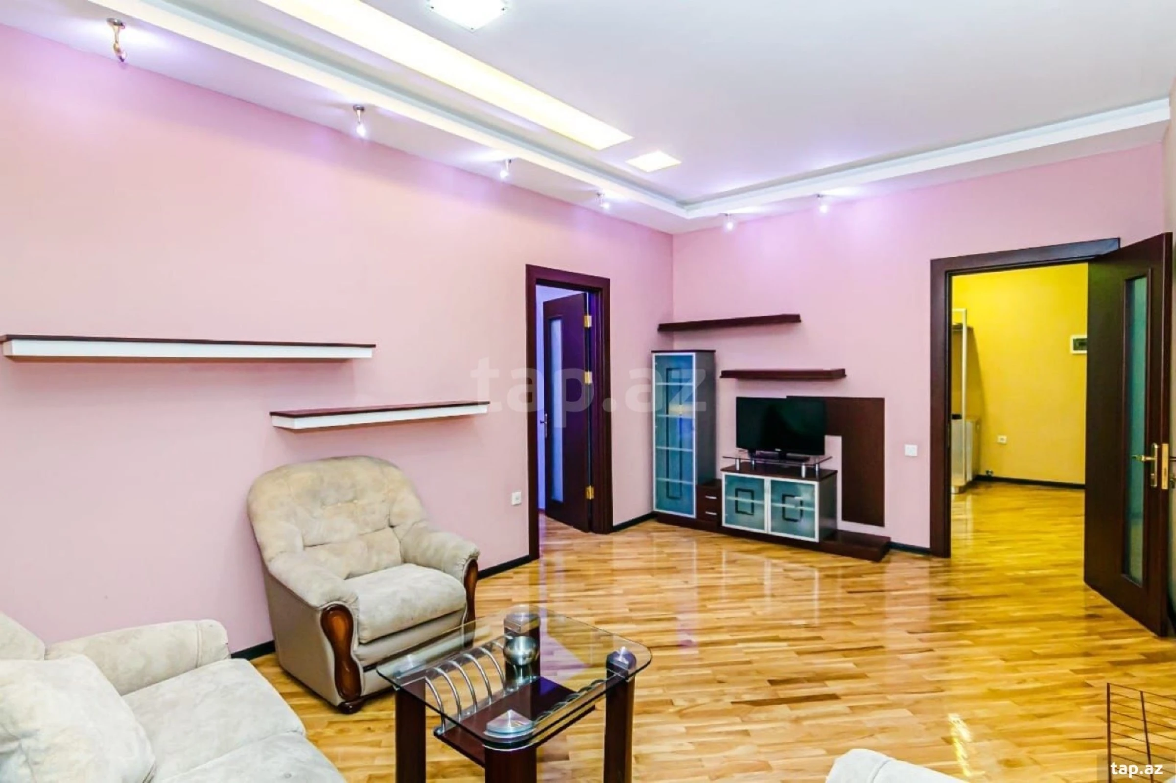 Kirayə verilir 3 otaqlı mənzil 110 m²