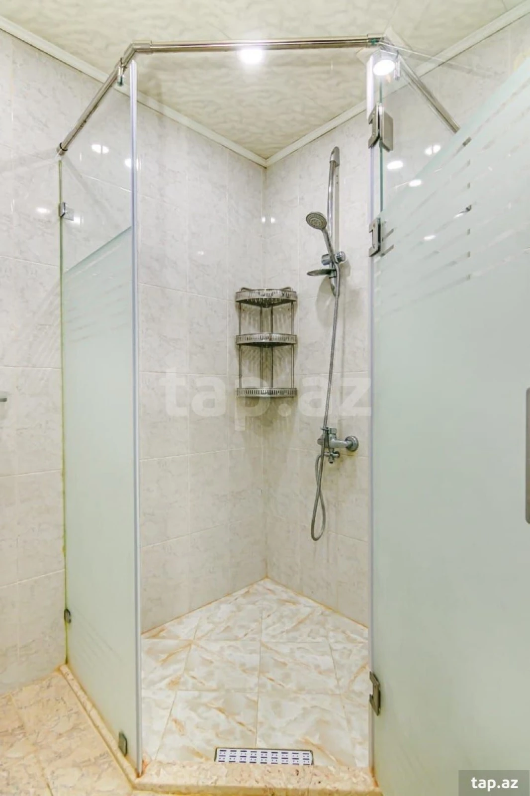 Kirayə verilir 3 otaqlı mənzil 110 m²