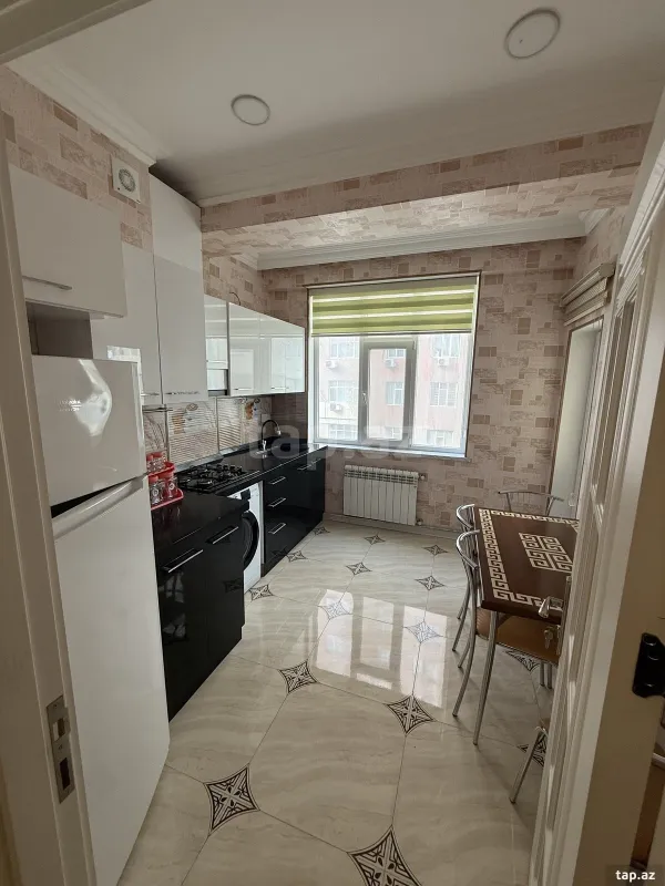 Kirayə verilir 2 otaqlı yeni tikili 95 m²