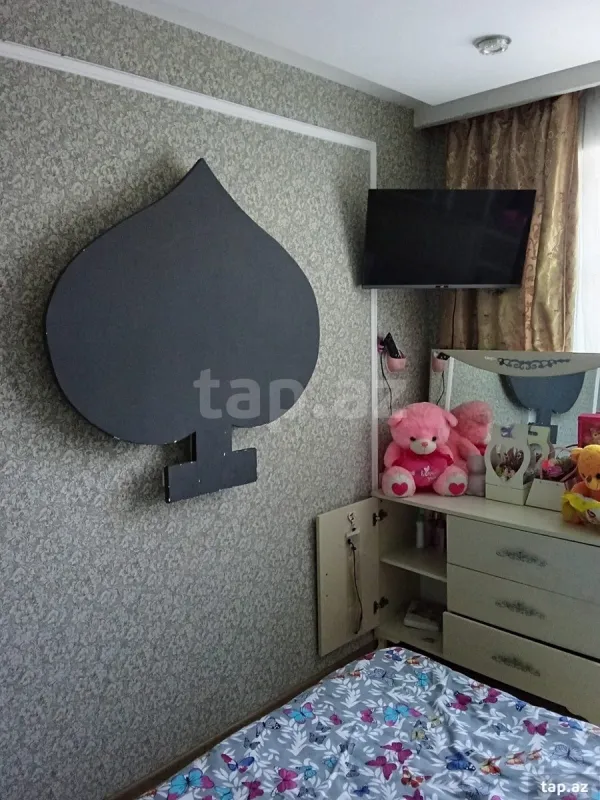 Satılır 4 otaqlı mənzil 74 m²