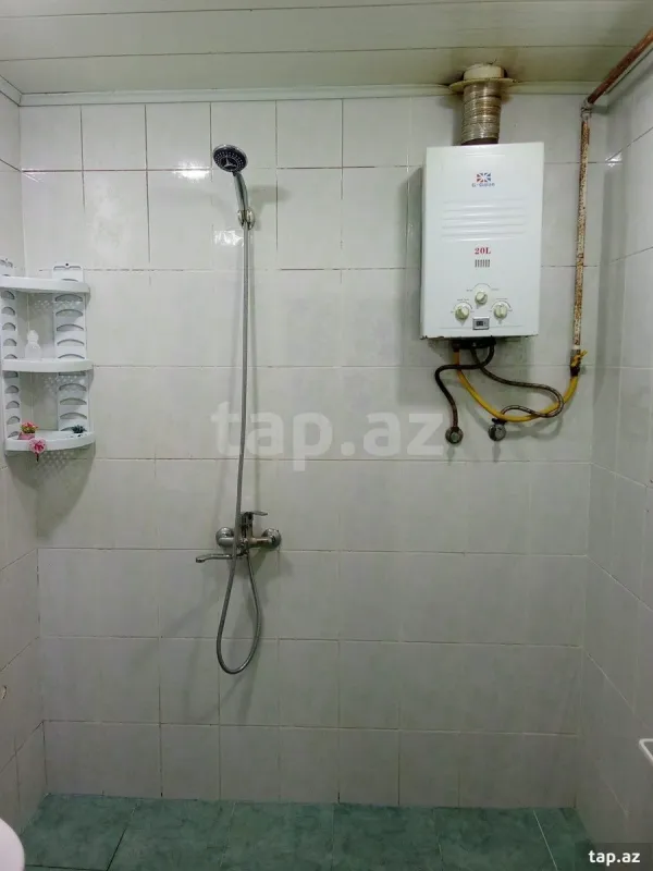 Satılır 4 otaqlı mənzil 74 m²