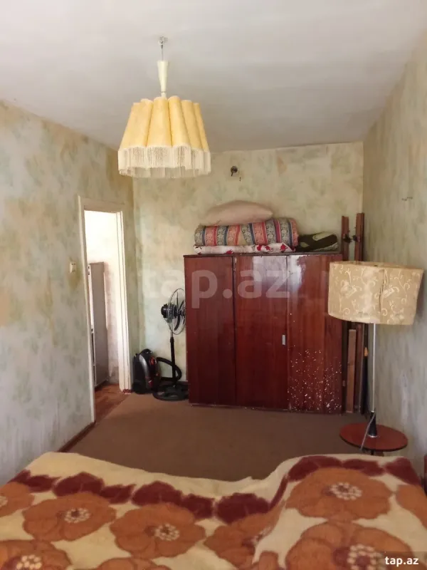 Satılır 4 otaqlı mənzil 74 m²