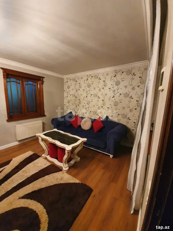 Satılır 4 otaqlı həyət evi