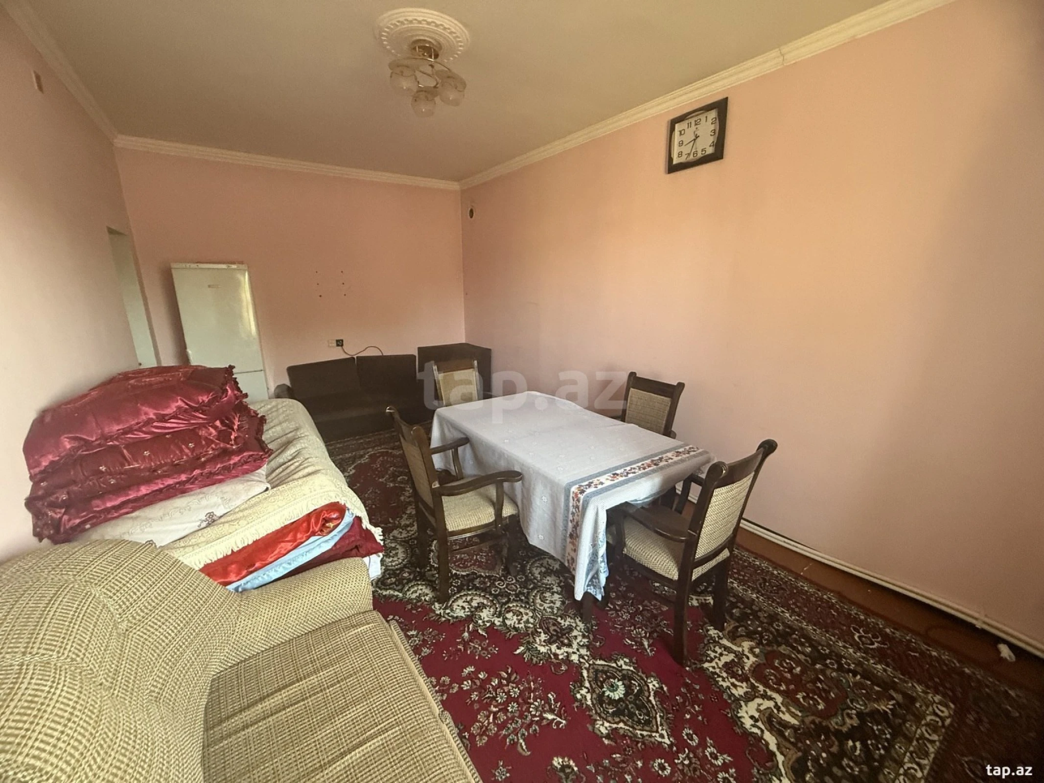 Satılır 6 otaqlı həyət evi