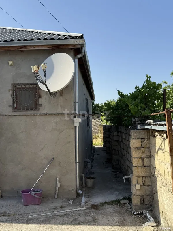 Satılır 6 otaqlı həyət evi