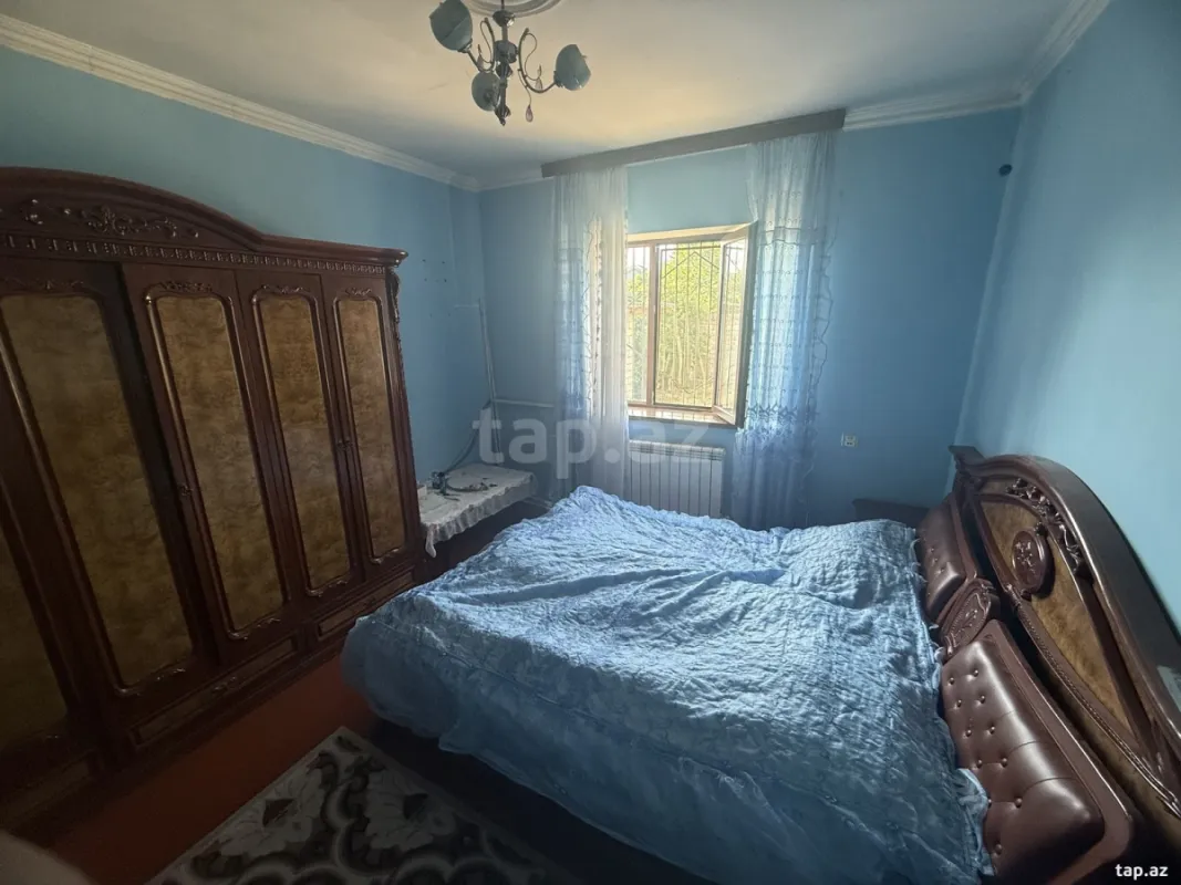 Satılır 6 otaqlı həyət evi